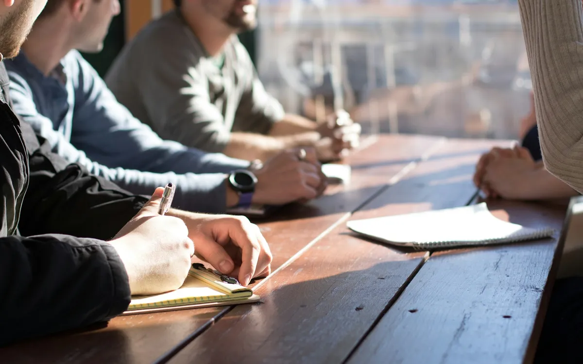 Reunião de trabalho em um escritório
